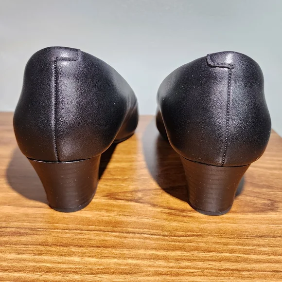 Clarks Collection Black Teresa Step Pumps, Heels, Women's Size 11 - Picture 5 of 7